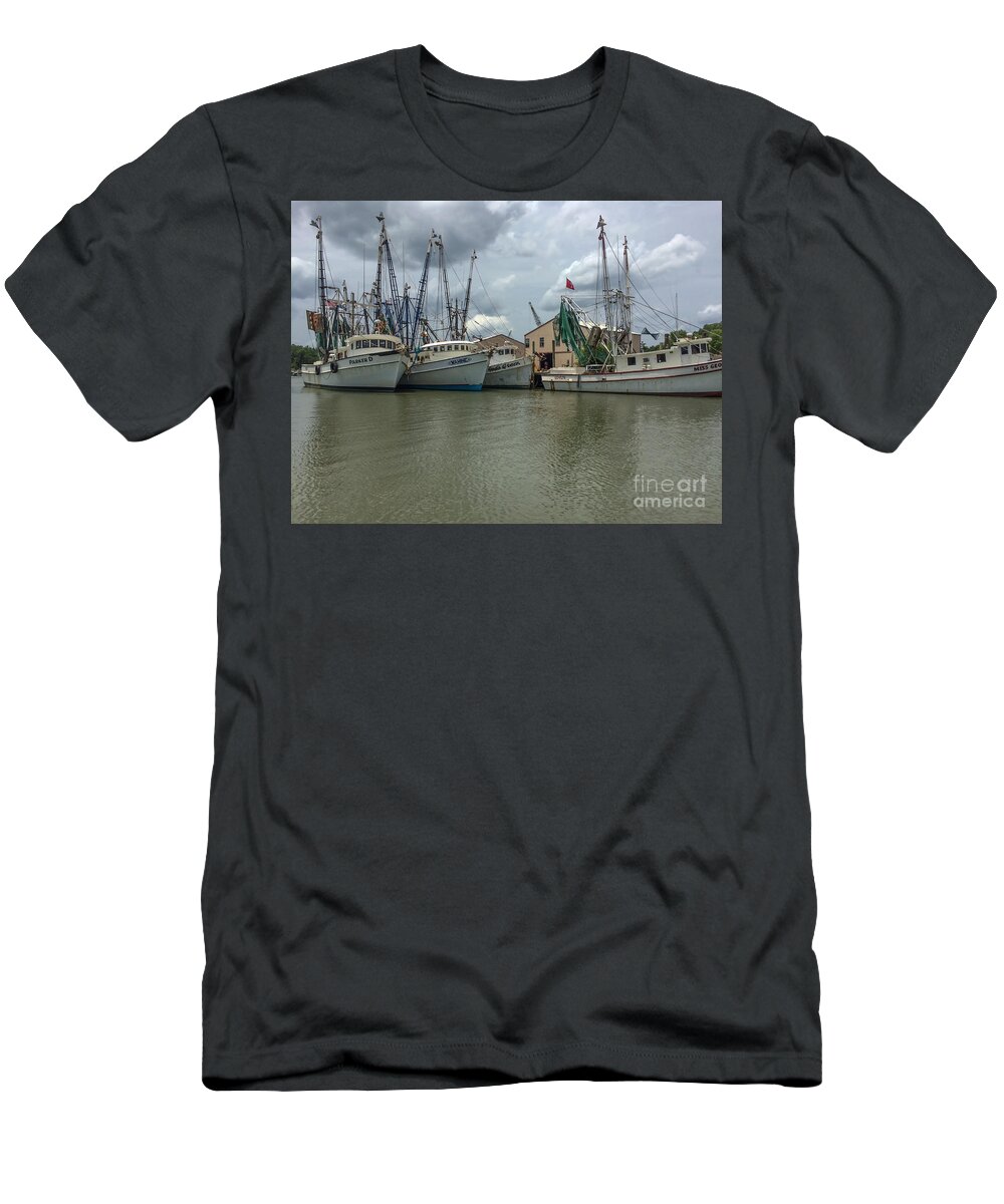 Parker D T-Shirt featuring the photograph Wahine by Dale Powell