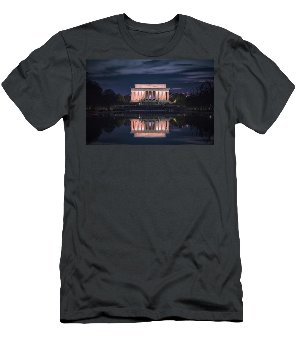 Washington Dc T-Shirt featuring the photograph An Evening With Abe by Robert Fawcett