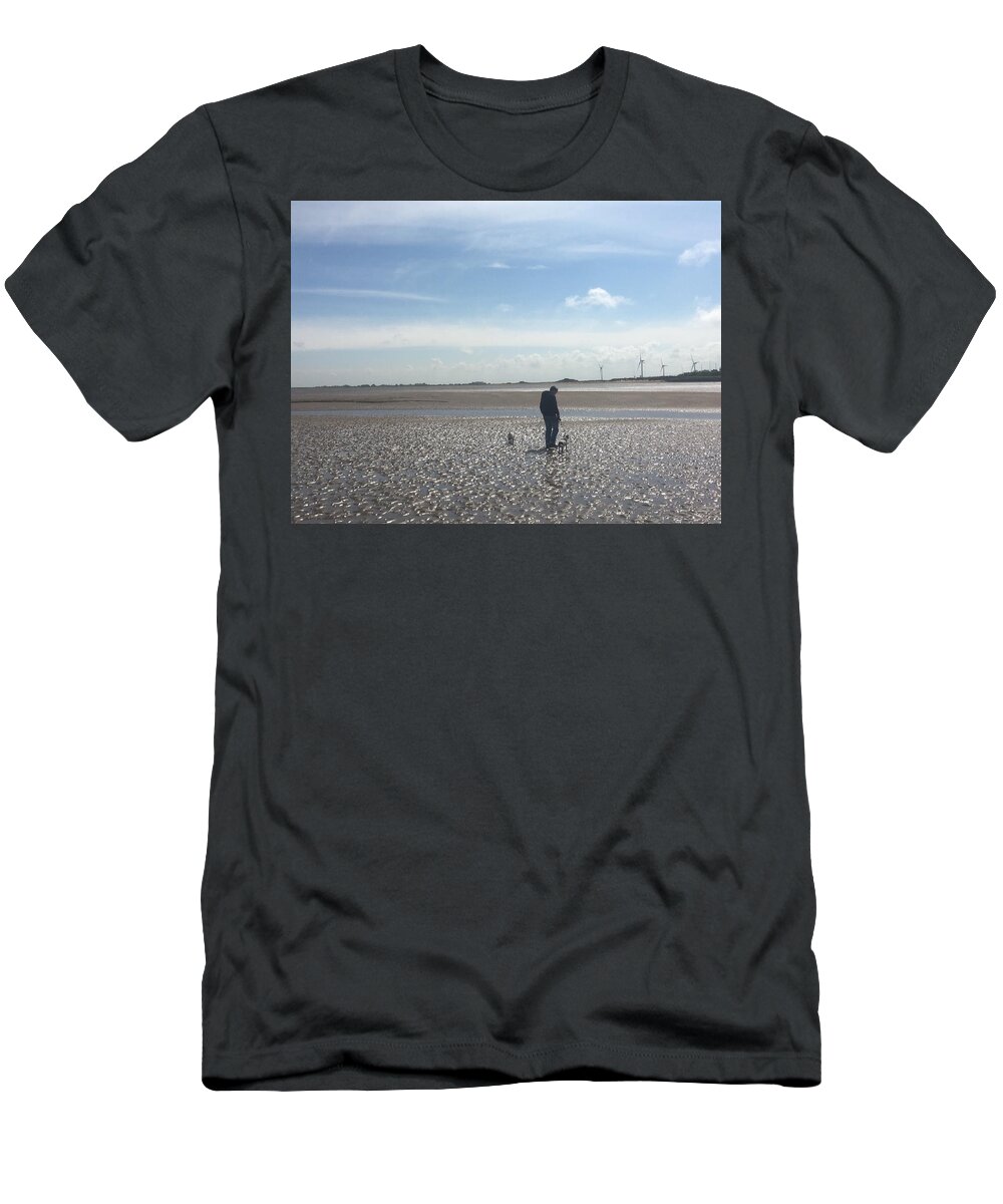  T-Shirt featuring the photograph Beach days by Sarah Staniszewski