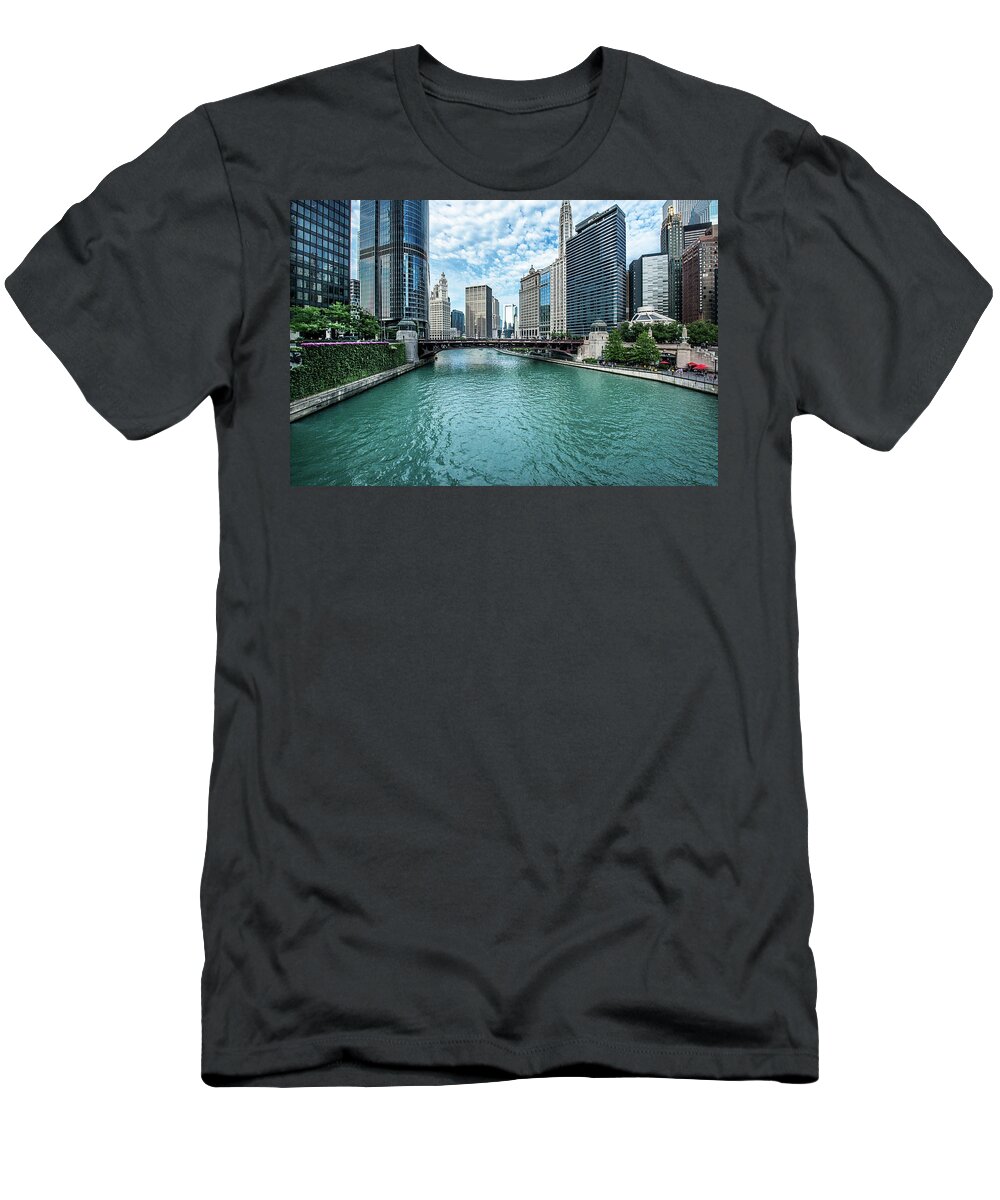 Chicago T-Shirt featuring the photograph Chicago River View by Bill Carson Photography