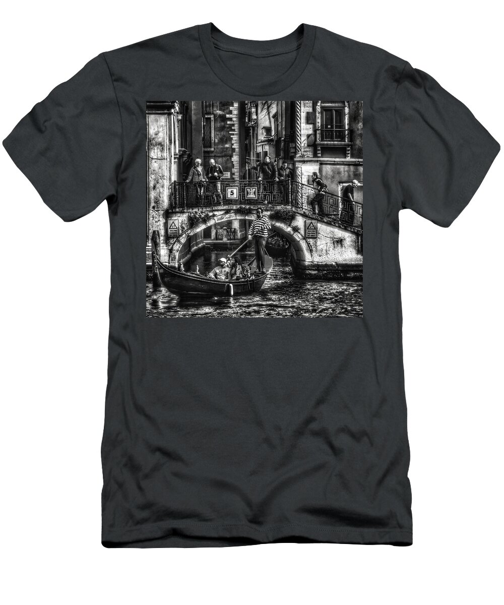 T-Shirt featuring the photograph Couple by Al Harden
