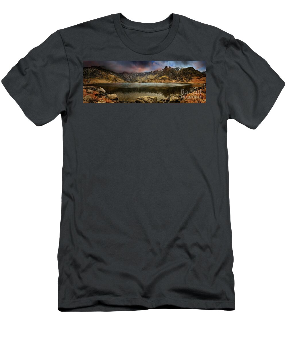Llyn Idwal T-Shirt featuring the photograph Idwal Lake Winter Sunset by Adrian Evans