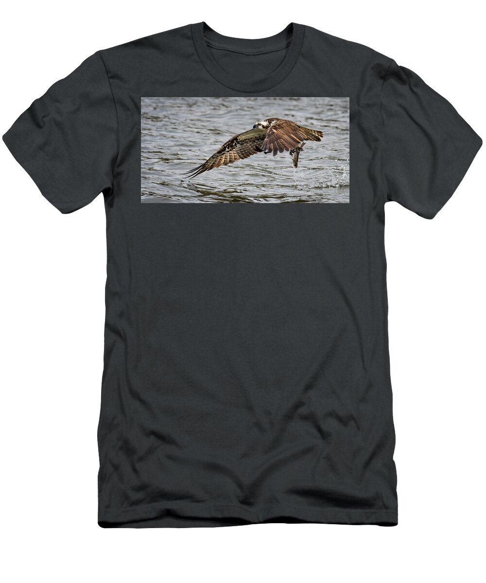  T-Shirt featuring the photograph The Catch by John Roach