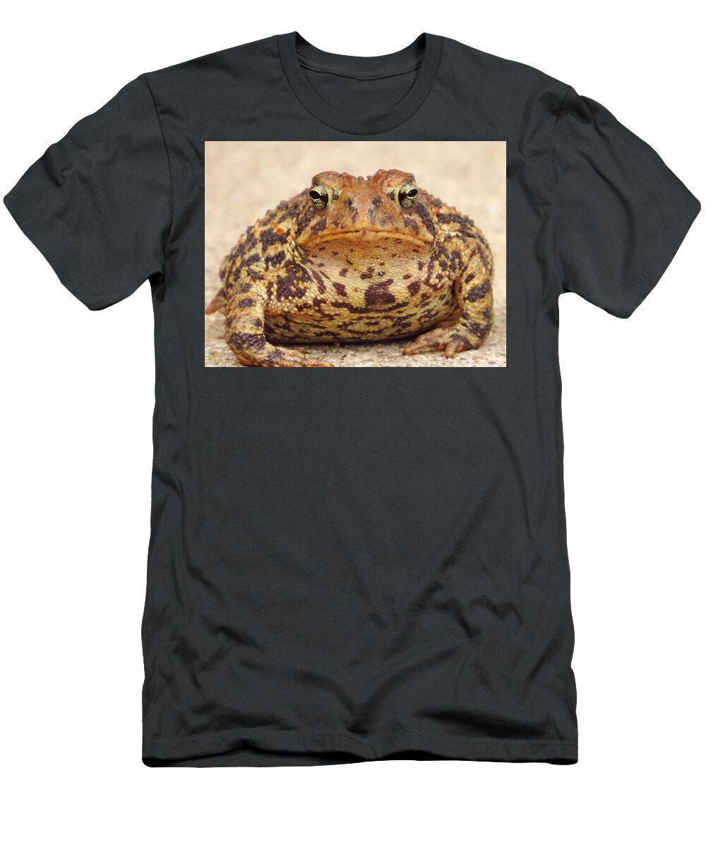 Toads T-Shirt featuring the photograph This Is My Happy Face by Lori Frisch