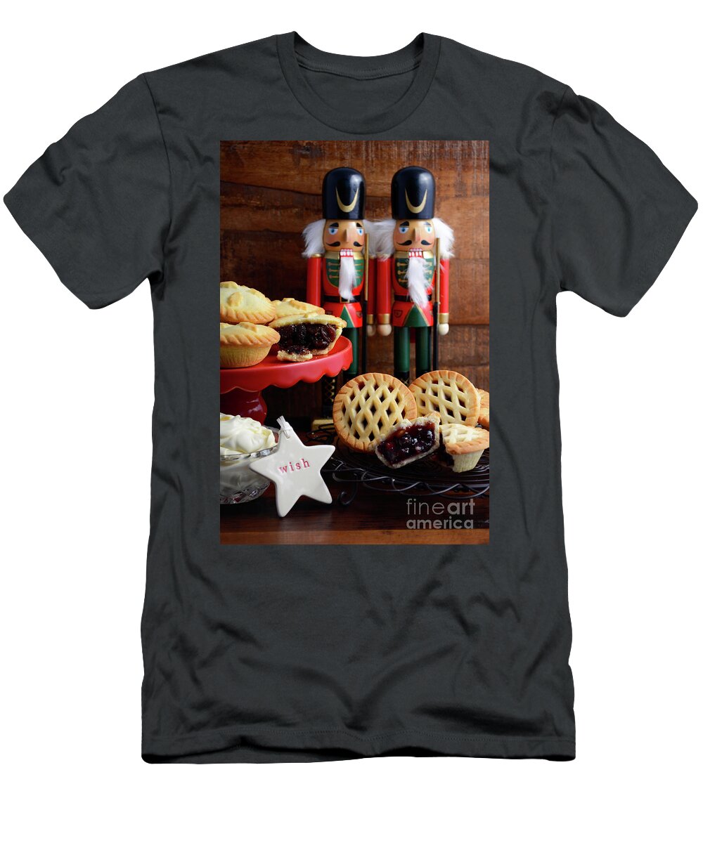 December 25 T-Shirt featuring the photograph Traditional Christmas Fruit Mince Pies. by Milleflore Images