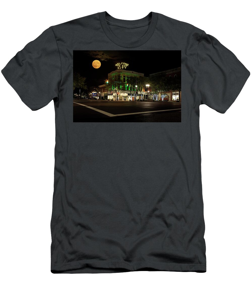 New Philadelphia T-Shirt featuring the photograph Welcome To Our City by Deborah Penland