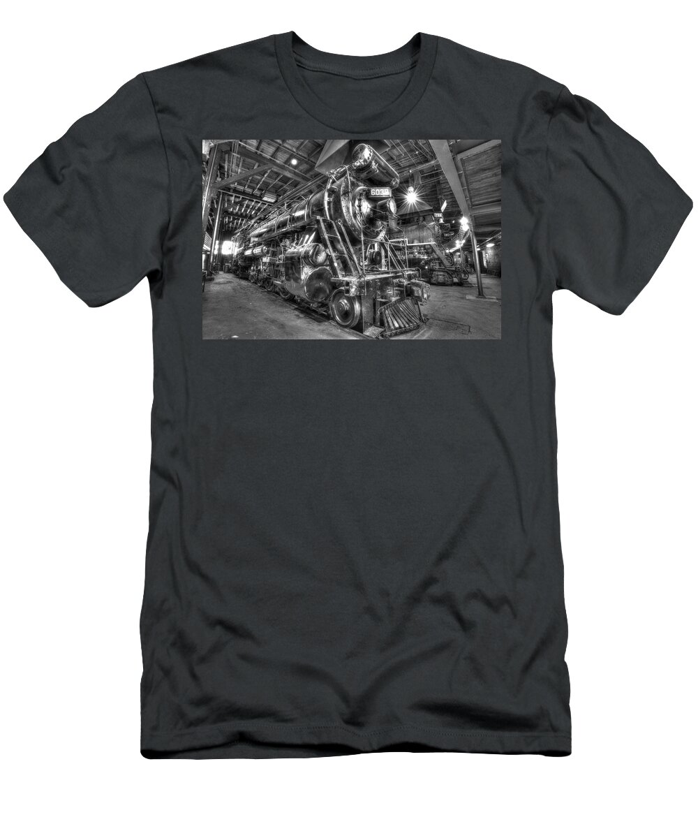 D2-rr-3269-b T-Shirt featuring the photograph Sitting in the roundhouse #1 by Paul W Faust - Impressions of Light