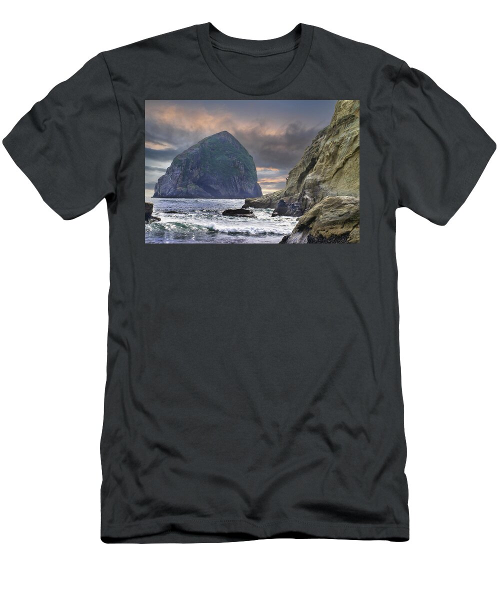 Cape Kiwanda T-Shirt featuring the pyrography Cape Kiwanda by Jerry Cahill