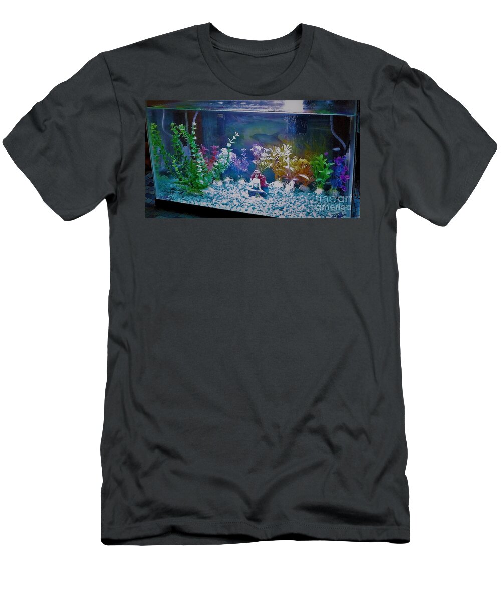 Aquarium T-Shirt featuring the photograph A Fish Called Bob by Denise F Fulmer