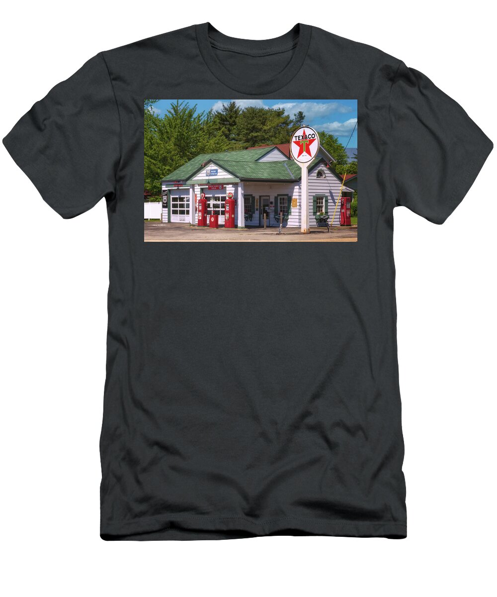Ambler Becker Texaco T-Shirt featuring the photograph Ambler-Becker Texaco - Dwight, Illinois - Route 66 by Susan Rissi Tregoning