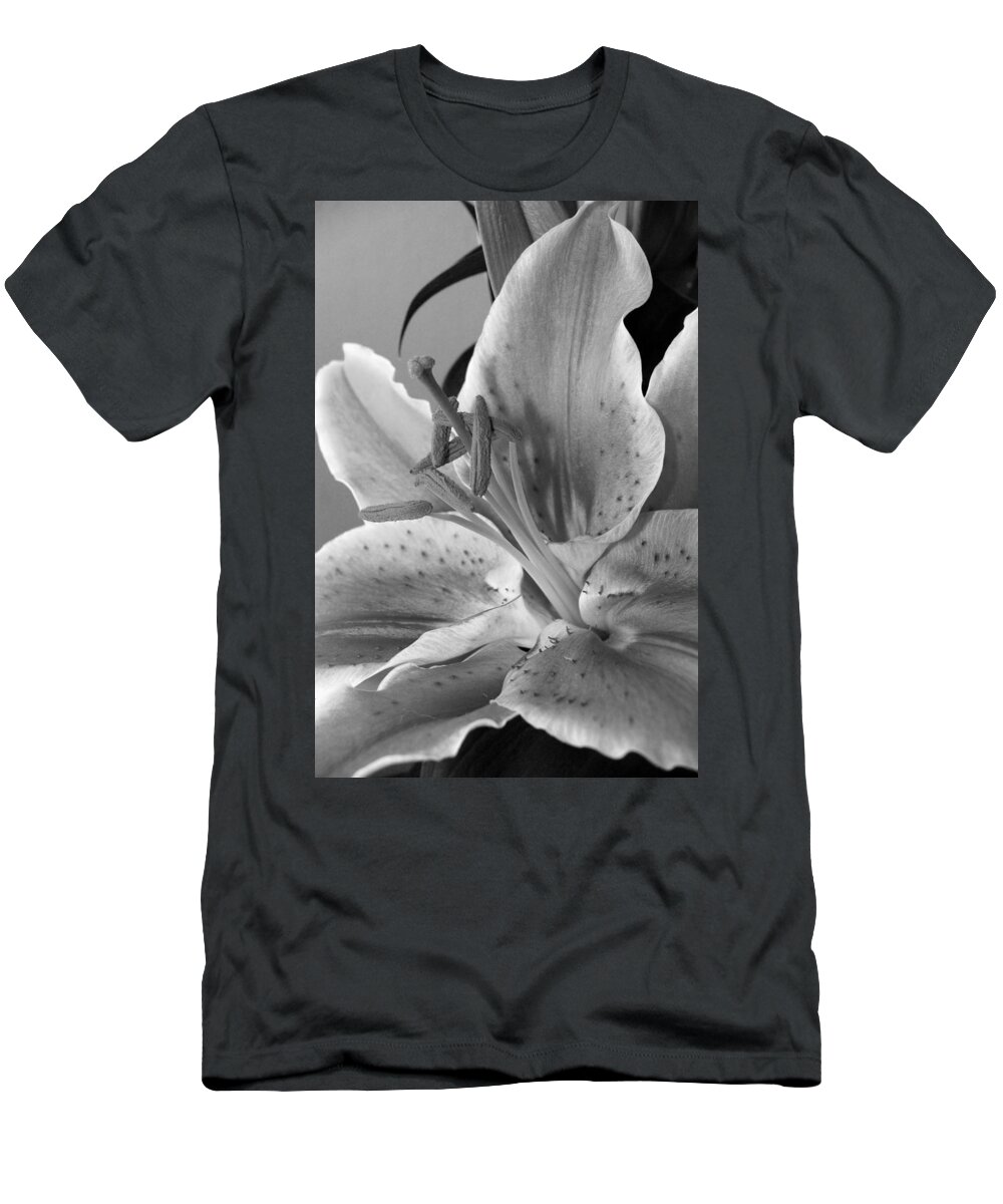 Lily T-Shirt featuring the photograph Black and White Lily 1 by Amy Fose