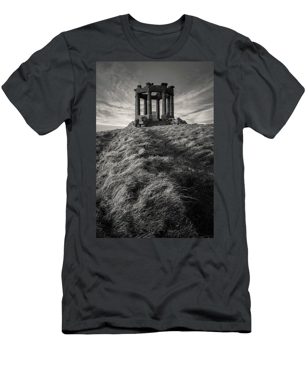 Stonehaven War Memorial T-Shirt featuring the photograph Black Hill War Memorial by Dave Bowman