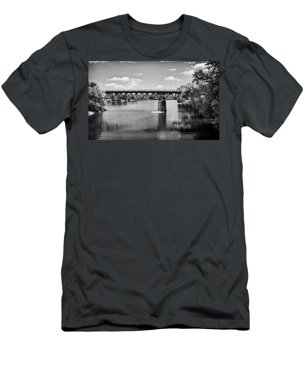 Truss T-Shirt featuring the photograph Calvin Coolidge Bridge by Steven Nelson