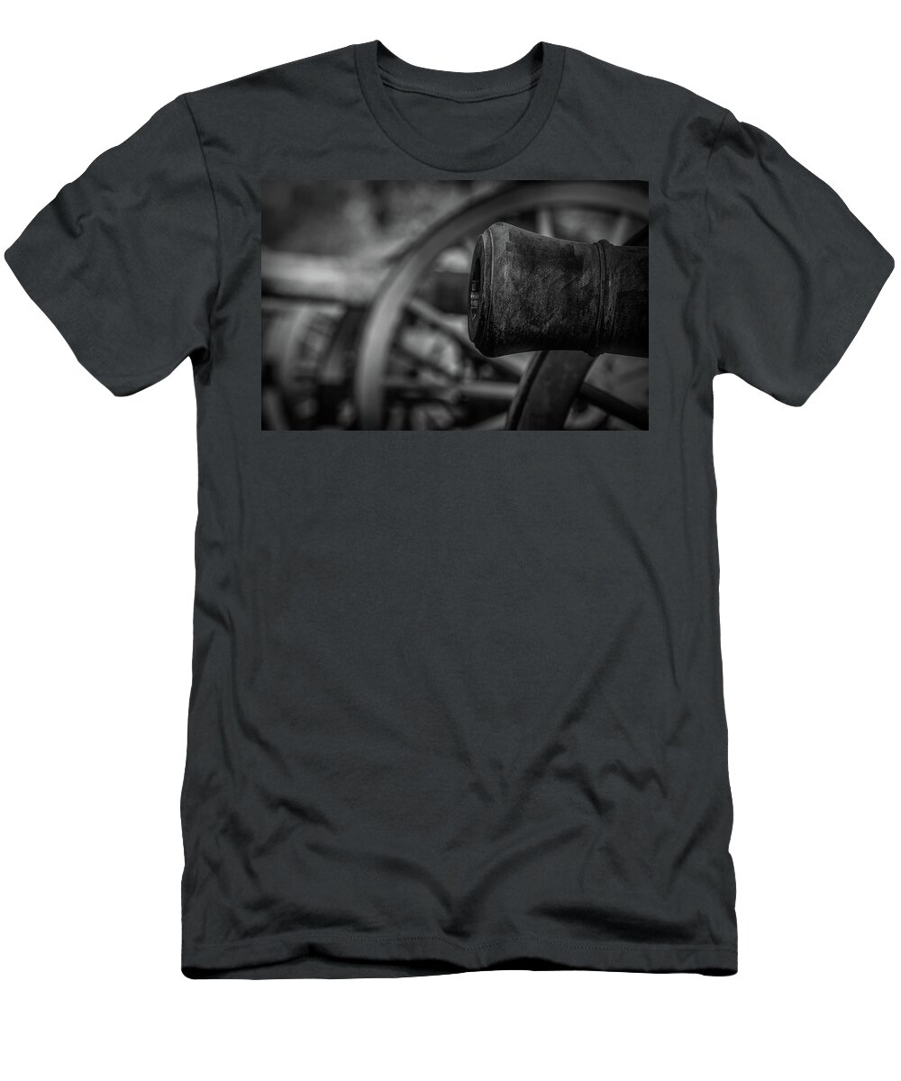 Cannon T-Shirt featuring the photograph Cannons at Shiloh by James C Richardson