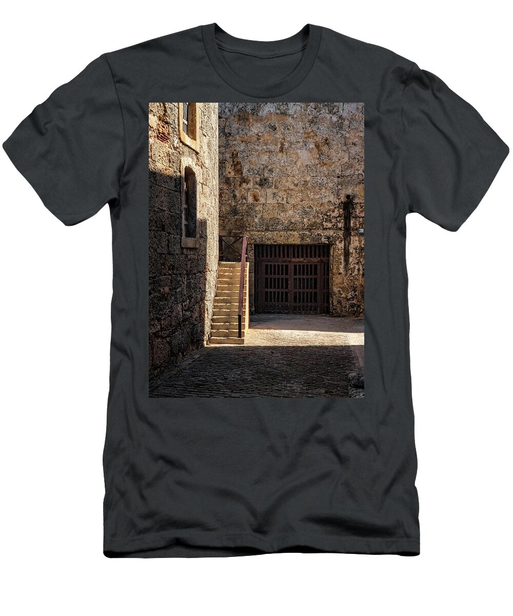 Havana Cuba T-Shirt featuring the photograph Castle Stairs by Tom Singleton