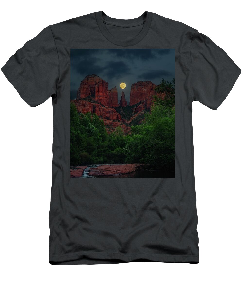  T-Shirt featuring the photograph Cathedral Rock Strawberry Moon by Heber Lopez