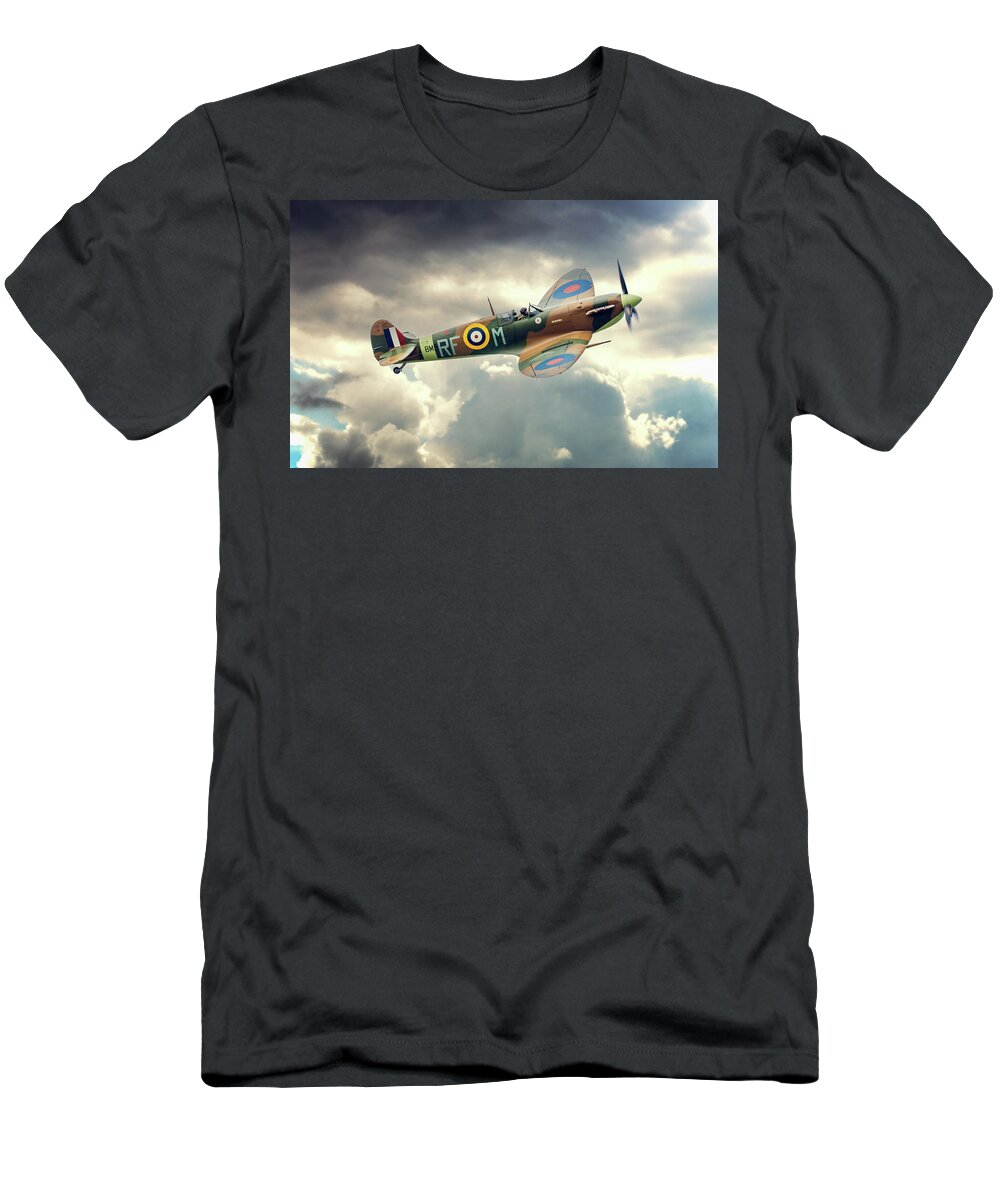 Aircraft T-Shirt featuring the photograph Climbing Out by Martyn Boyd