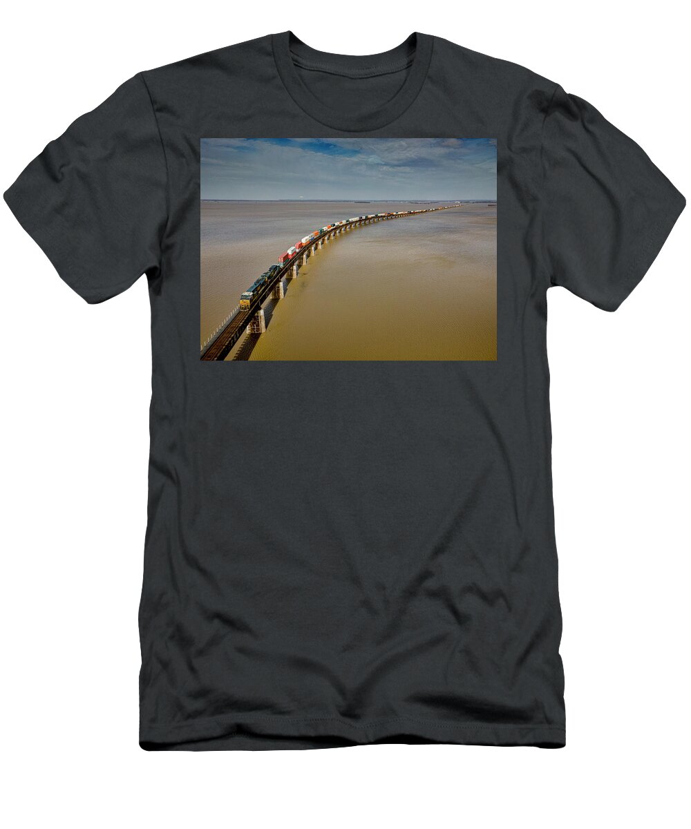 Railroad T-Shirt featuring the photograph CSX Q025 Southbound over the Ohio River Floodwaters by Jim Pearson