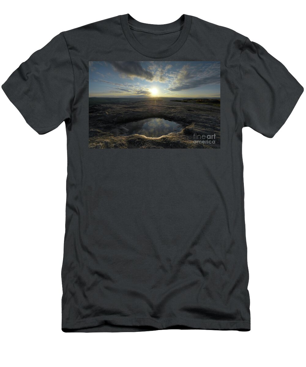 Sky T-Shirt featuring the photograph Curbar Edge 9.0 by Yhun Suarez