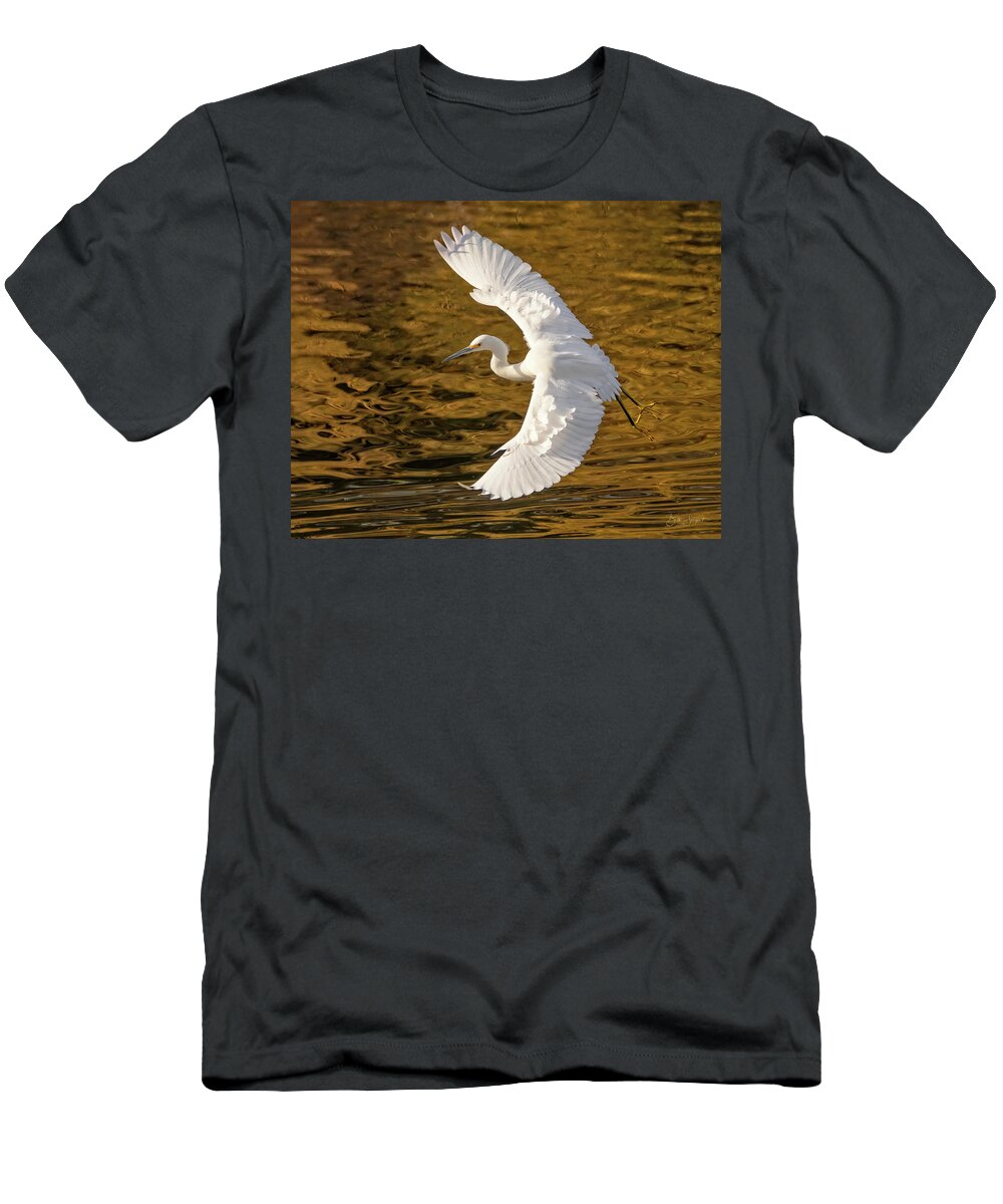 Snowy Egret T-Shirt featuring the photograph Elegance by Beth Sargent