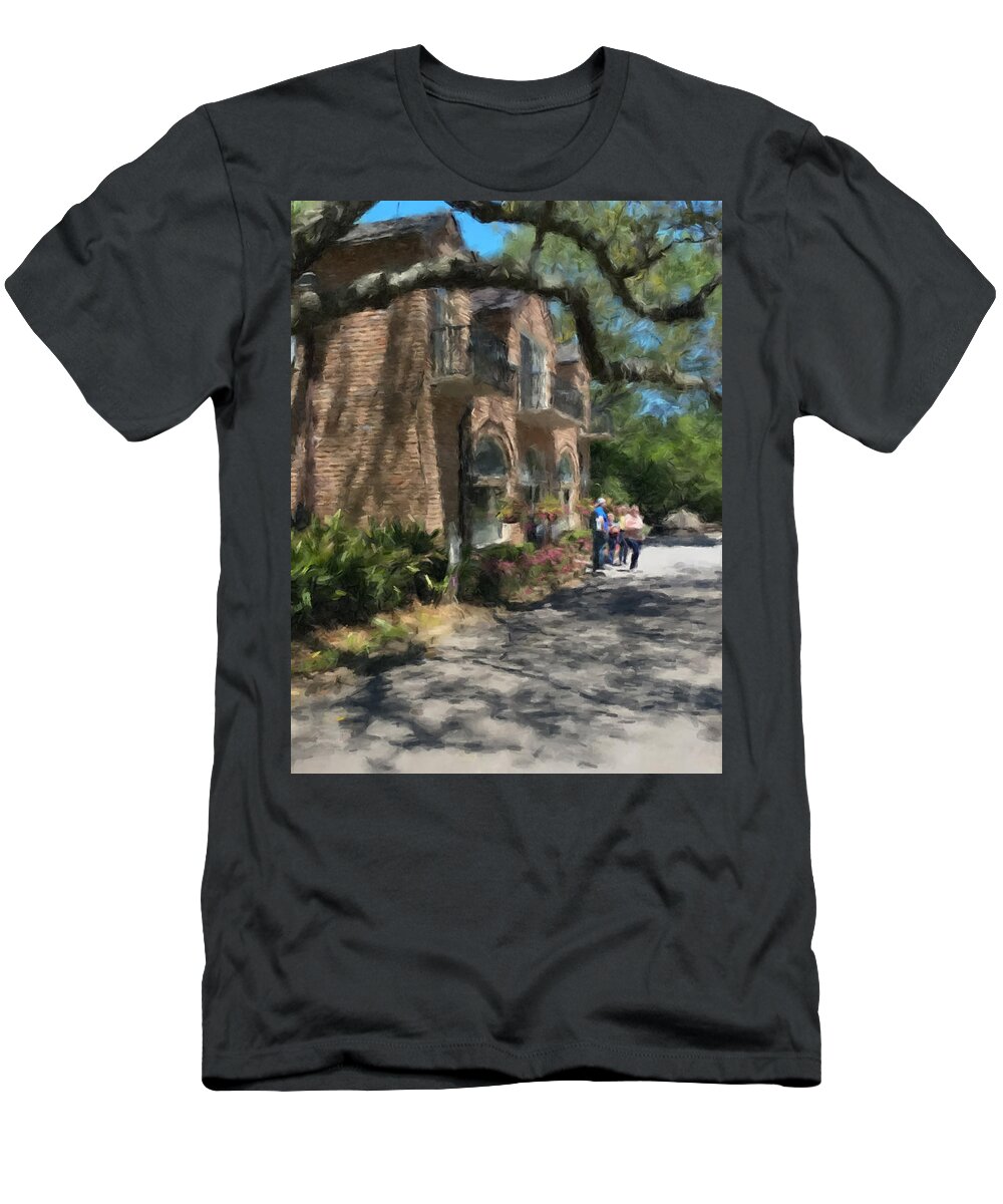 Bellingrath T-Shirt featuring the painting Estate Garden House by Gary Arnold