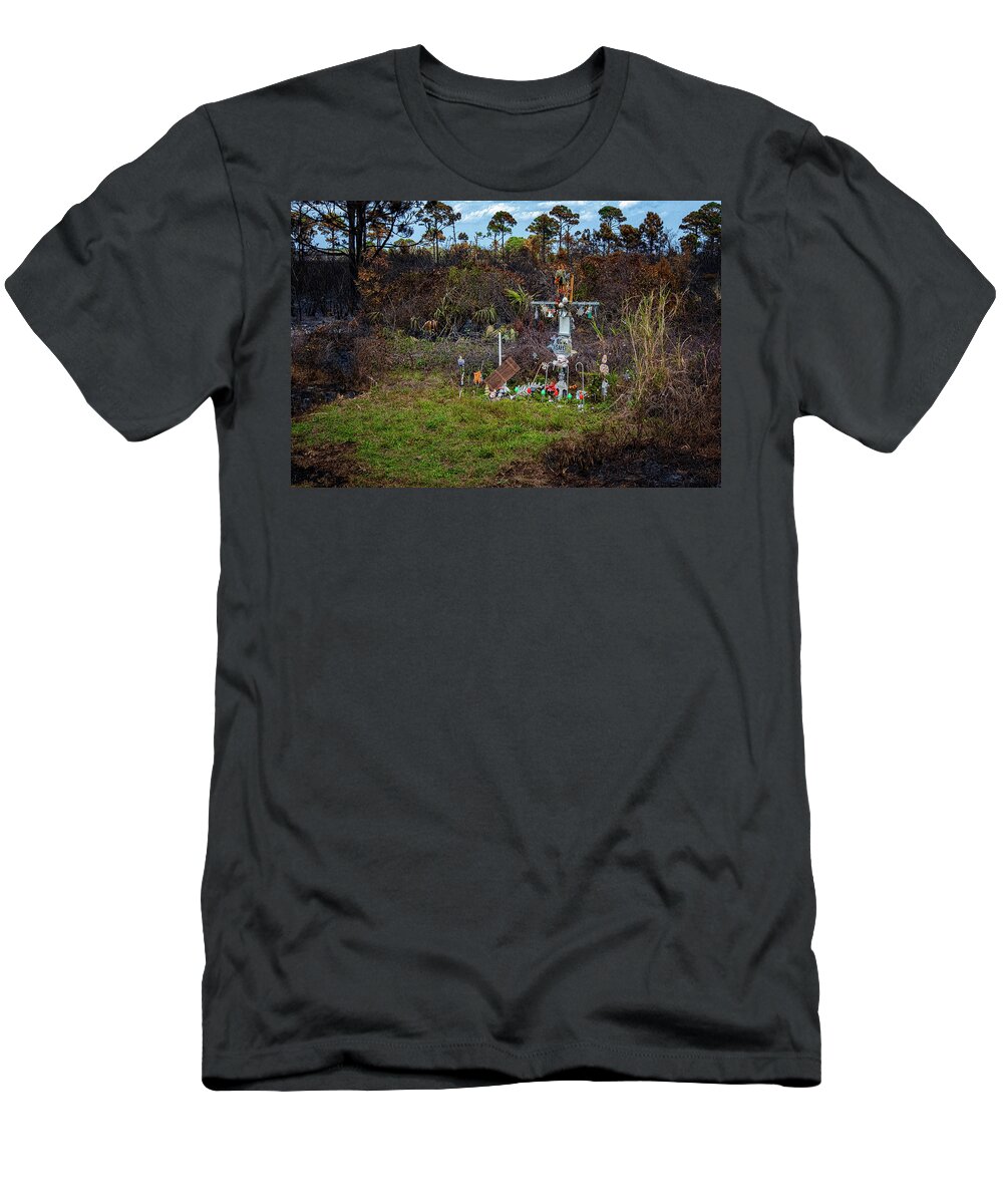 Yard Animals T-Shirt featuring the photograph Florida Roadside Shrine by Tom Singleton