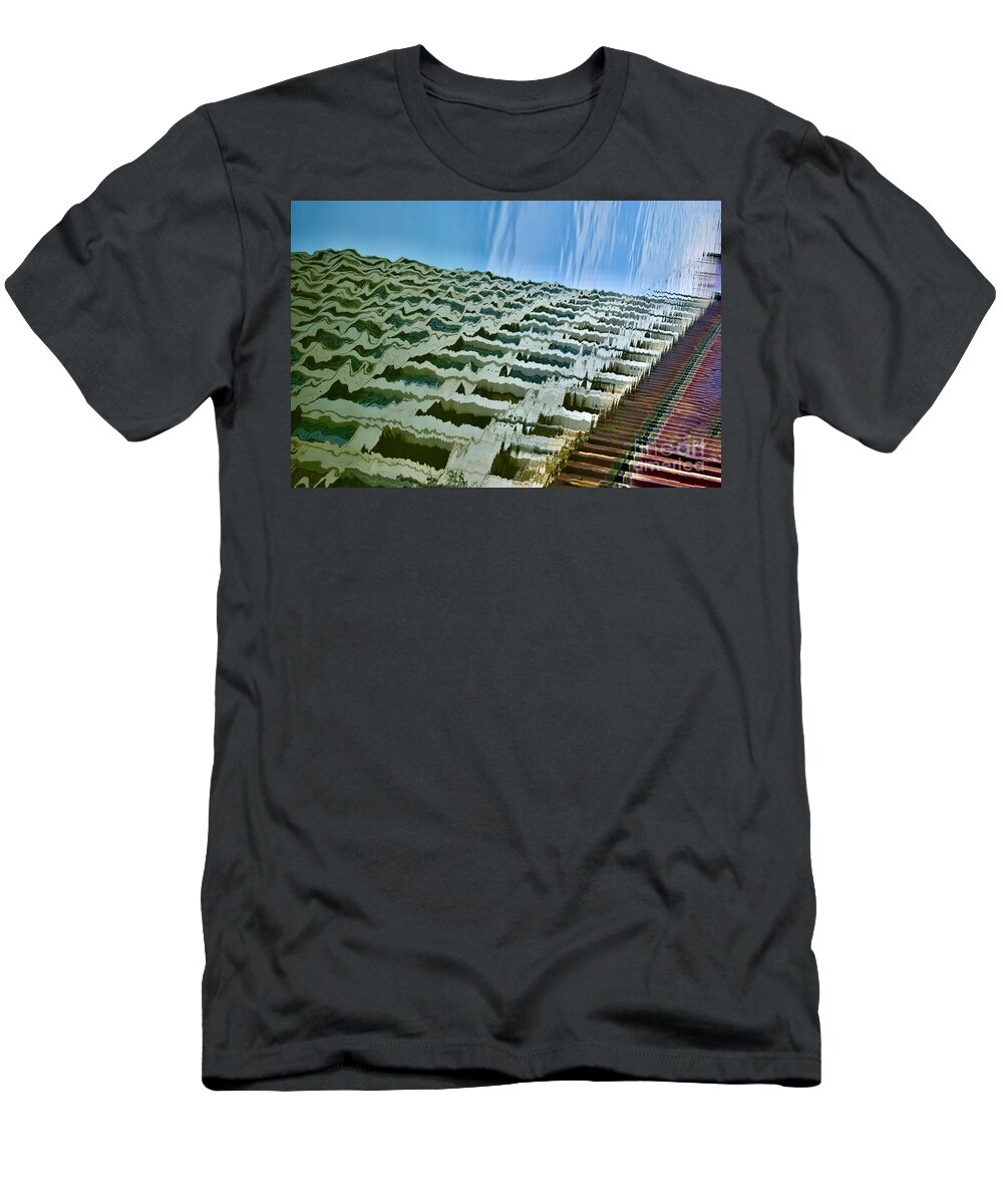 Chicago T-Shirt featuring the photograph Frequency of Water by Debra Banks