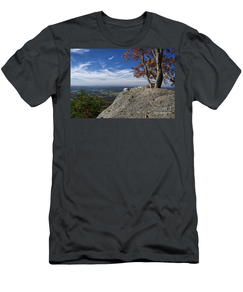 House Mountain T-Shirt featuring the photograph House Mountain 28 by Phil Perkins