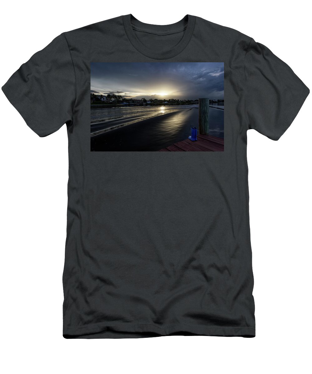 Waves T-Shirt featuring the photograph In The Wake Zone by Laura Fasulo