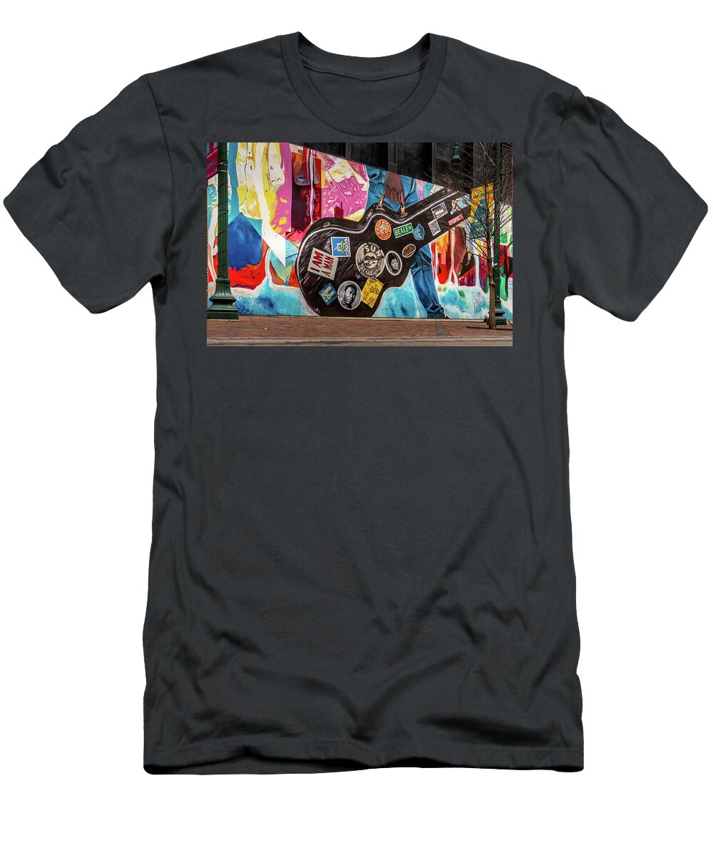 Memphis T-Shirt featuring the photograph Memphis Mural by Darrell DeRosia