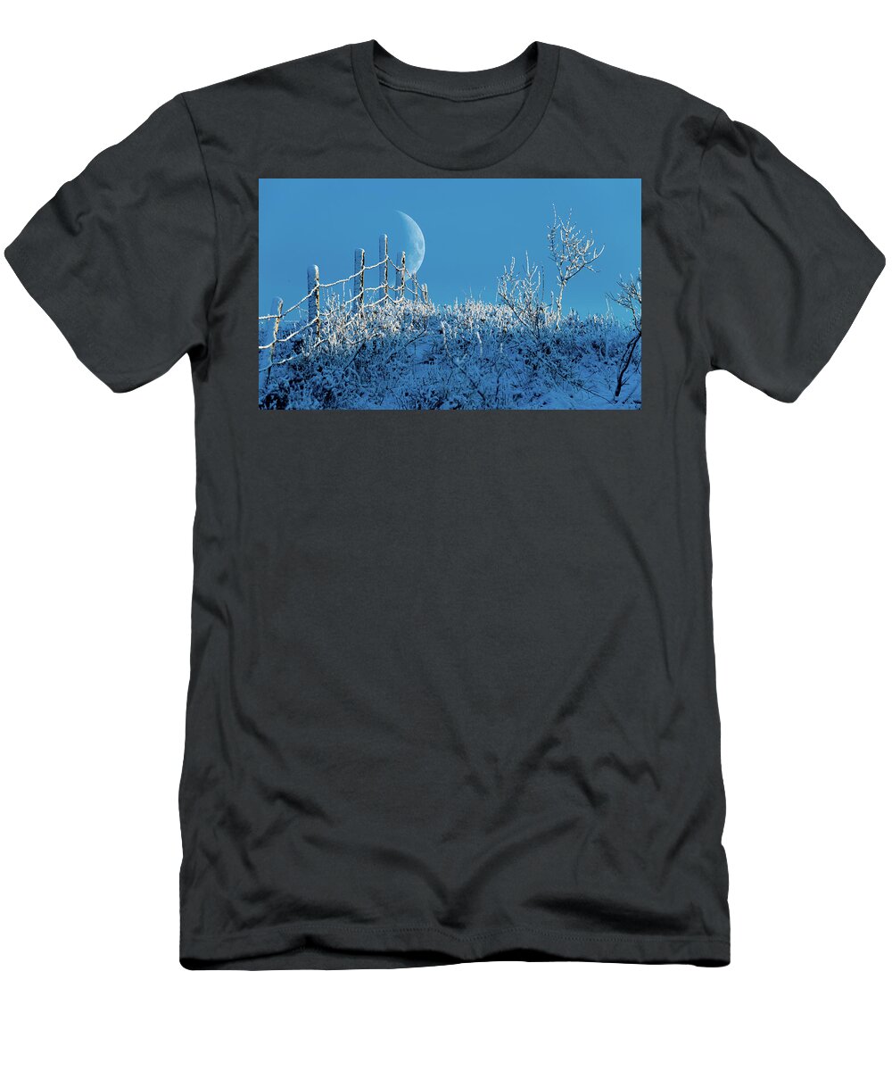 2020-12-8 T-Shirt featuring the photograph Moonrise Over the Prairies by Phil And Karen Rispin