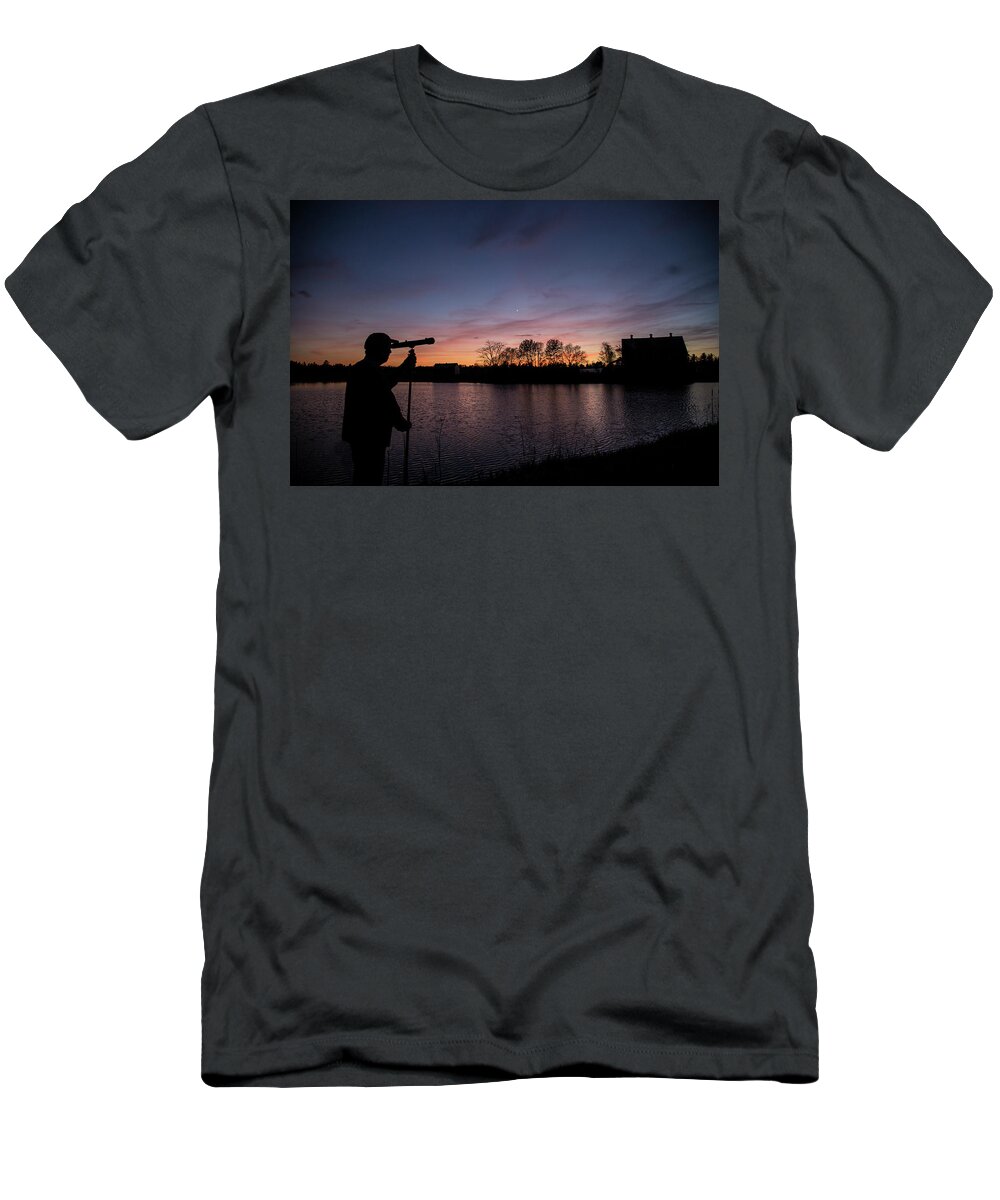 Venus T-Shirt featuring the photograph Observing Venus and Mercury by John Meader