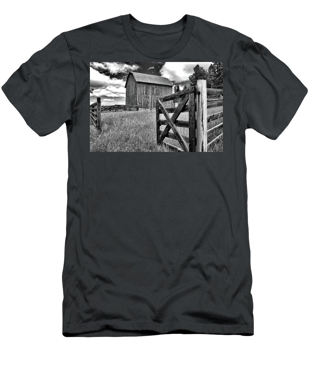 Barn T-Shirt featuring the photograph Old Barn, Colorado by Bob Falcone