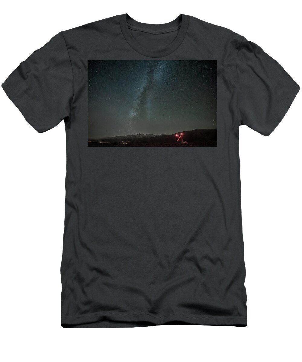Ovrt T-Shirt featuring the photograph Owens Valley Radio Telescope Milky Way by Mike Gifford