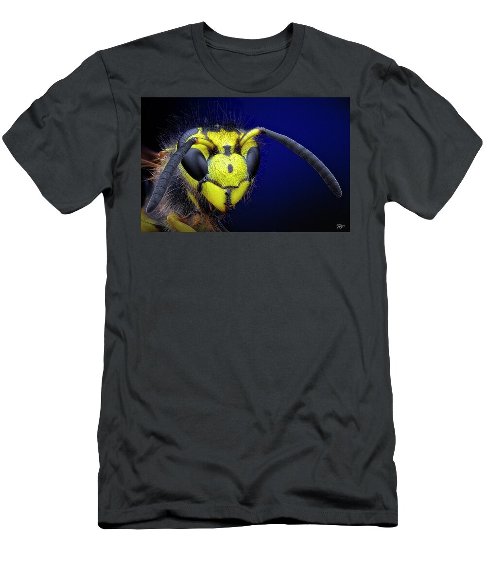 Portrait Of A Yellow-jacket Wasp T-Shirt featuring the photograph Portrait of a Yellow-jacket Wasp by Endre Balogh