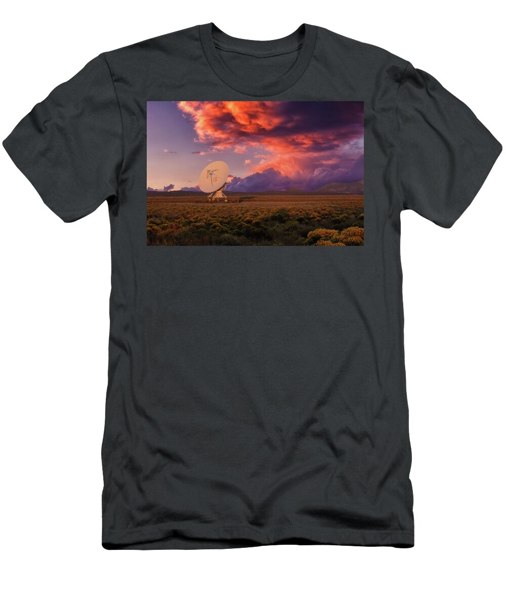 Fine Art T-Shirt featuring the photograph Searching The Heavens by Robert Harris