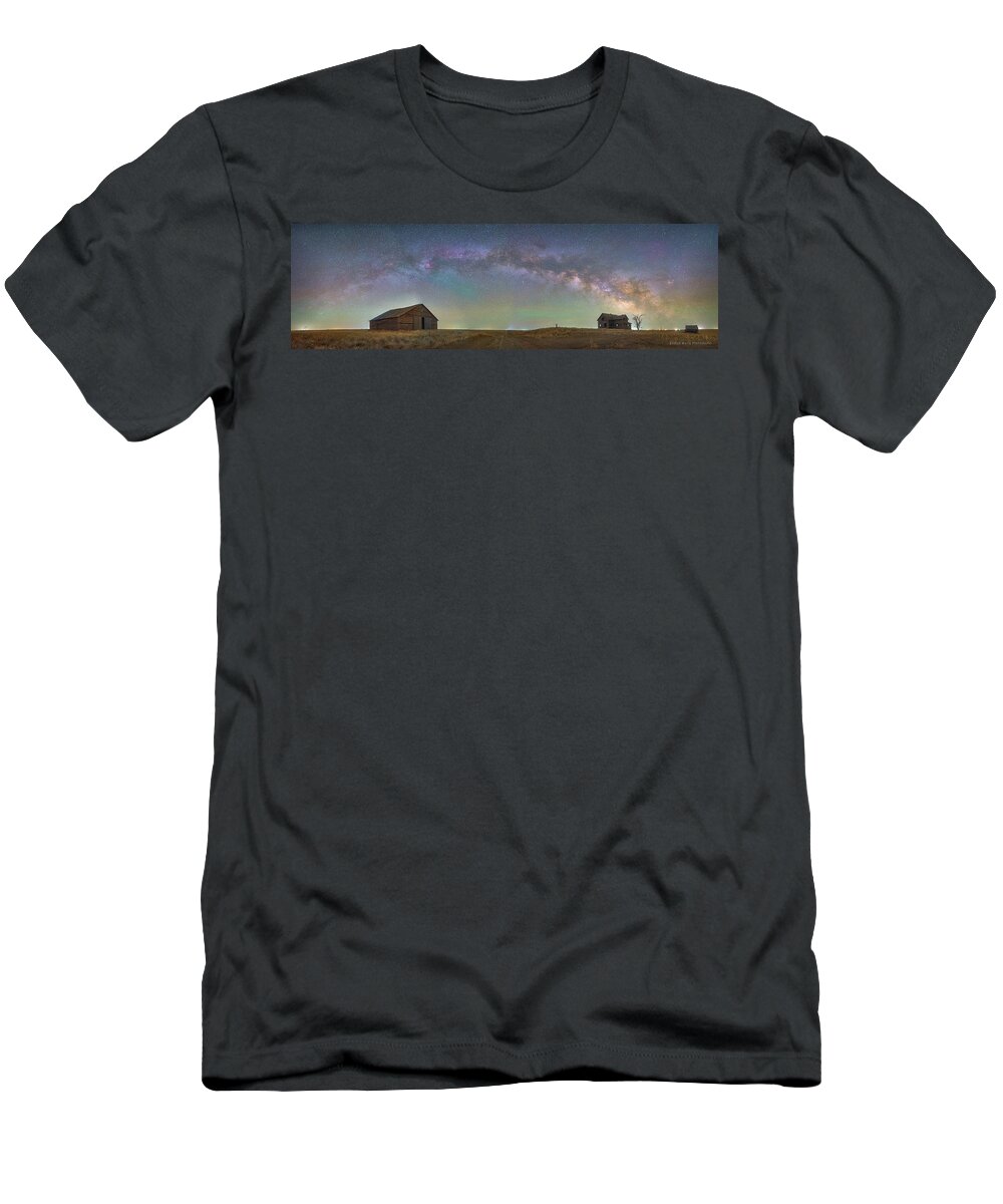 Milky Way Pano T-Shirt featuring the photograph Smith House Pano by Darren White