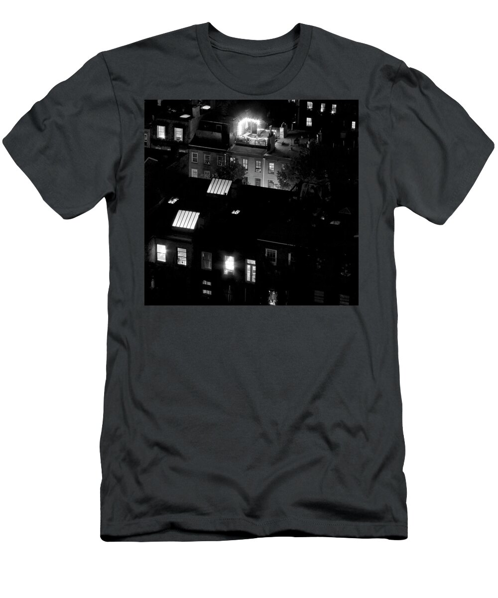 Manhattan T-Shirt featuring the photograph Summer Night in Chelsea by Eyes Of CC