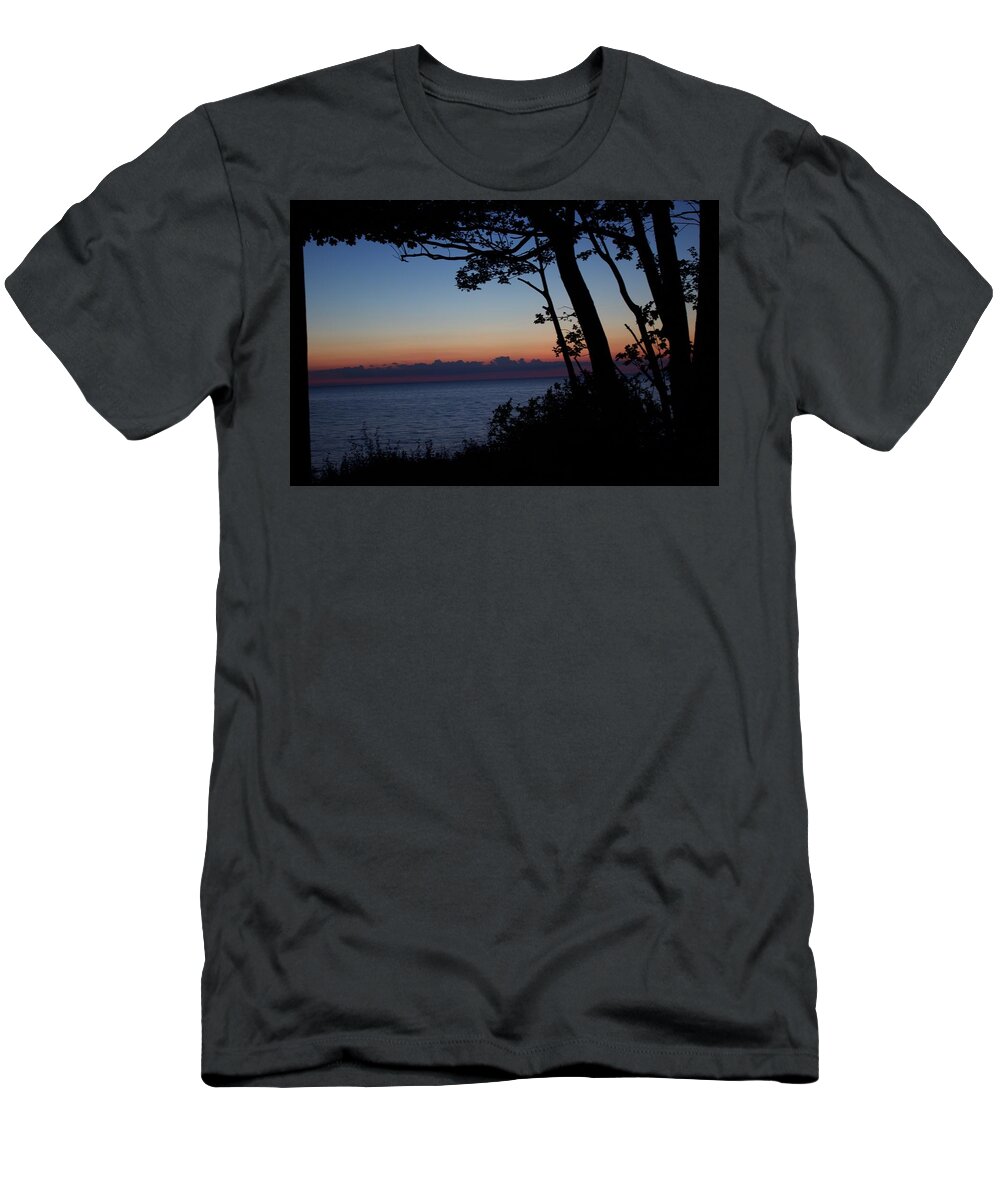 Lake Erie T-Shirt featuring the photograph Sunset view by Yvonne M Smith