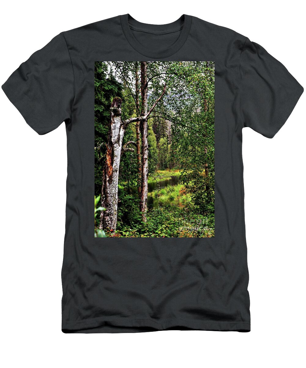 Alaska T-Shirt featuring the photograph Talk to the Hand by Larry Young