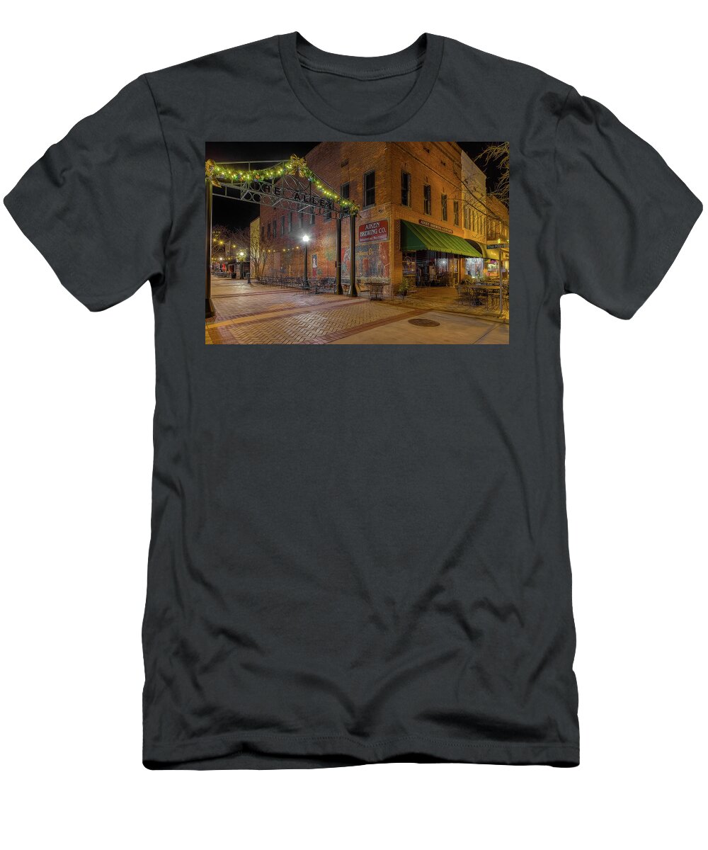 Aiken Sc T-Shirt featuring the photograph The Aiken Alley by Steve Rich