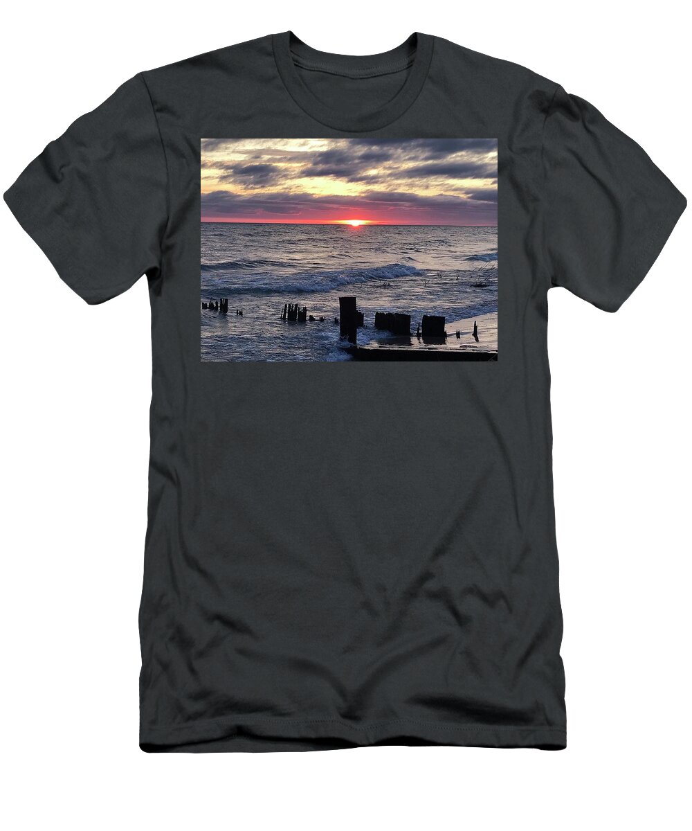 Photography T-Shirt featuring the photograph The Curve by Lisa White