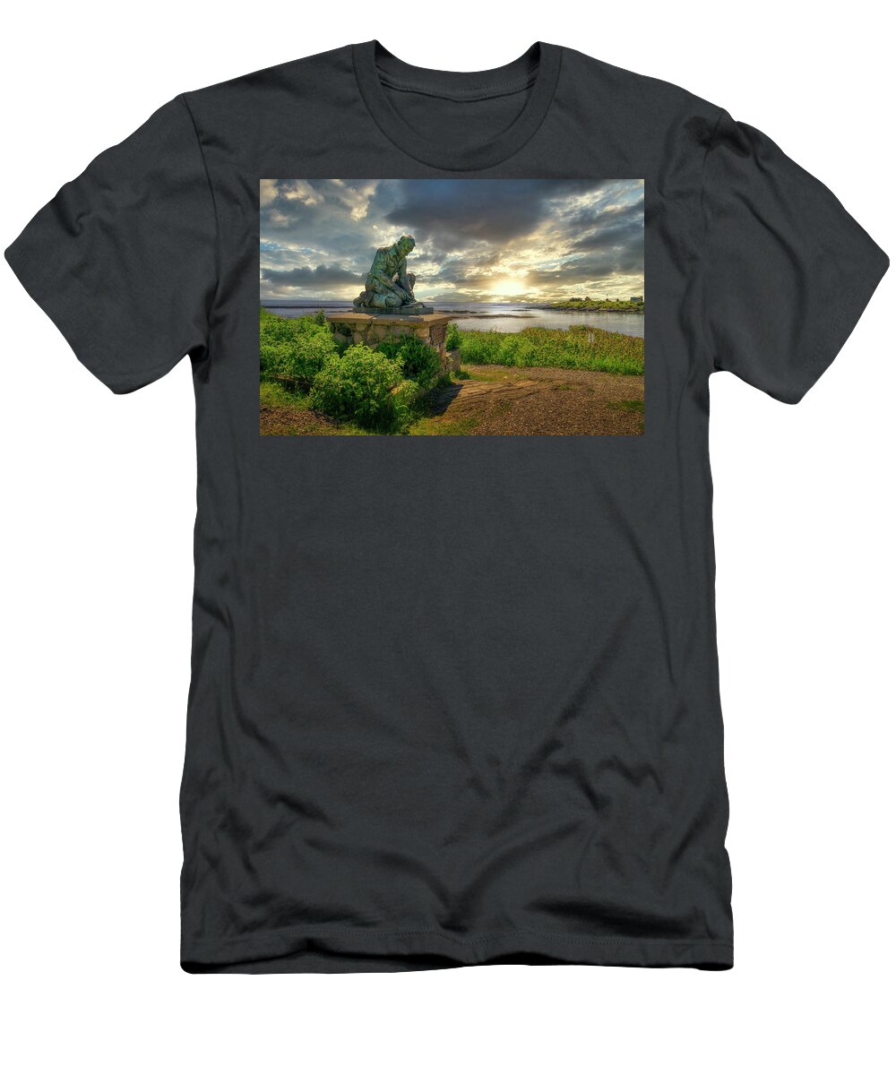 Fisherman’s Memorial Statue T-Shirt featuring the photograph The Lobsterman by Penny Polakoff