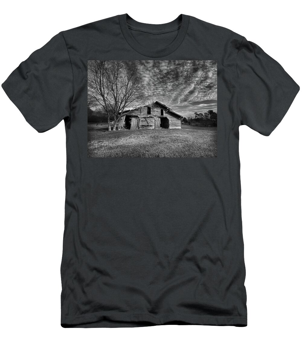 Barn T-Shirt featuring the pyrography The old barn by Jamie Tyler