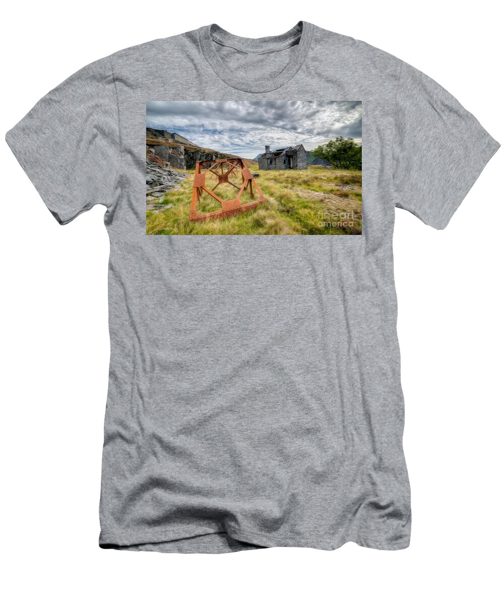 Dinorwic Slate Quarry T-Shirt featuring the photograph Derelict Quarry Cottage by Adrian Evans