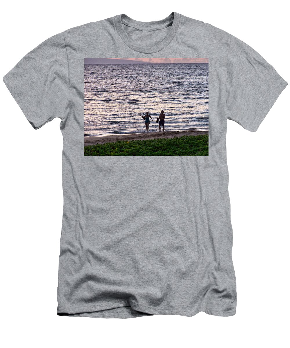 Hawaii T-Shirt featuring the photograph End of a Perfect Day by Ron Roberts