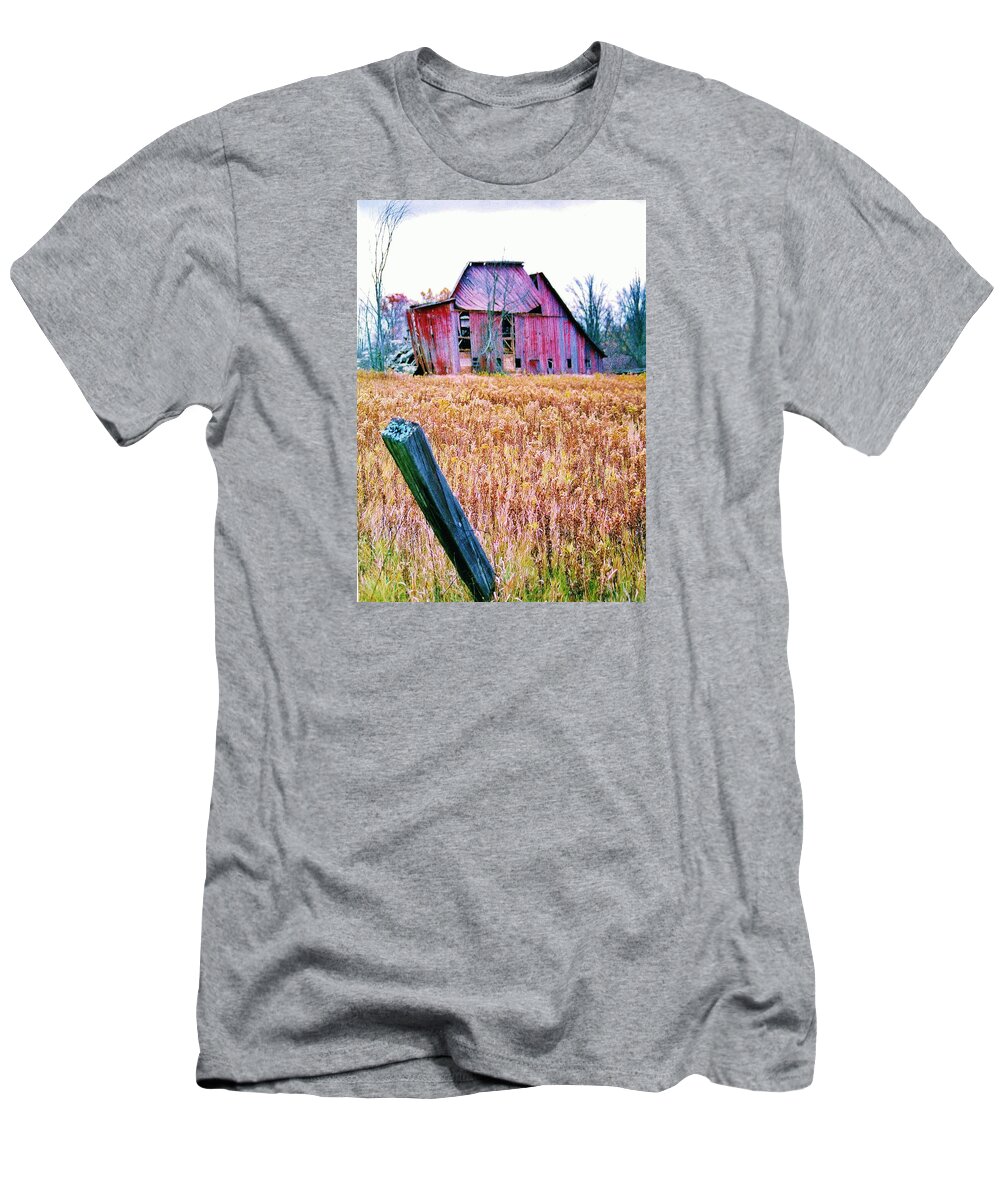 Fence Post And Barn T-Shirt featuring the photograph Fence Post and Barn by Daniel Thompson
