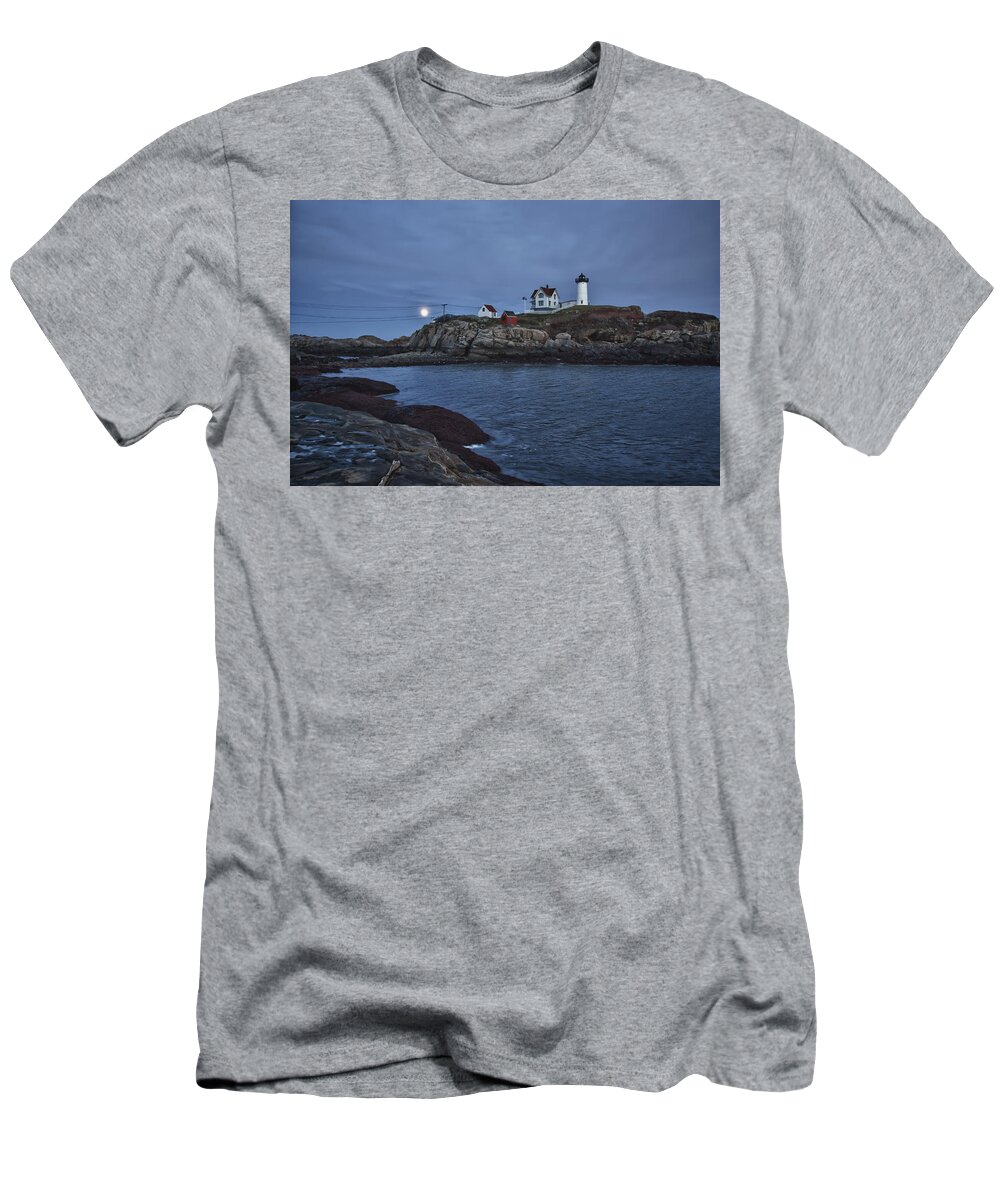 Maine Lighthouse T-Shirt featuring the photograph Full Moon Rise Over Nubble by Jeff Folger