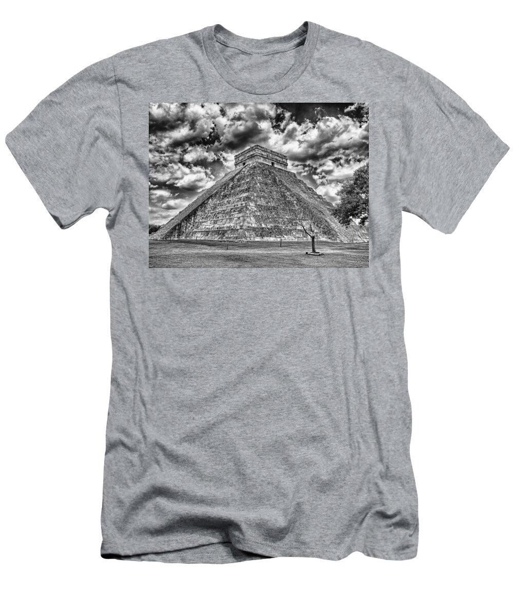 Chichen Itza T-Shirt featuring the photograph Kukulcan Pyramid V2 by Douglas Barnard