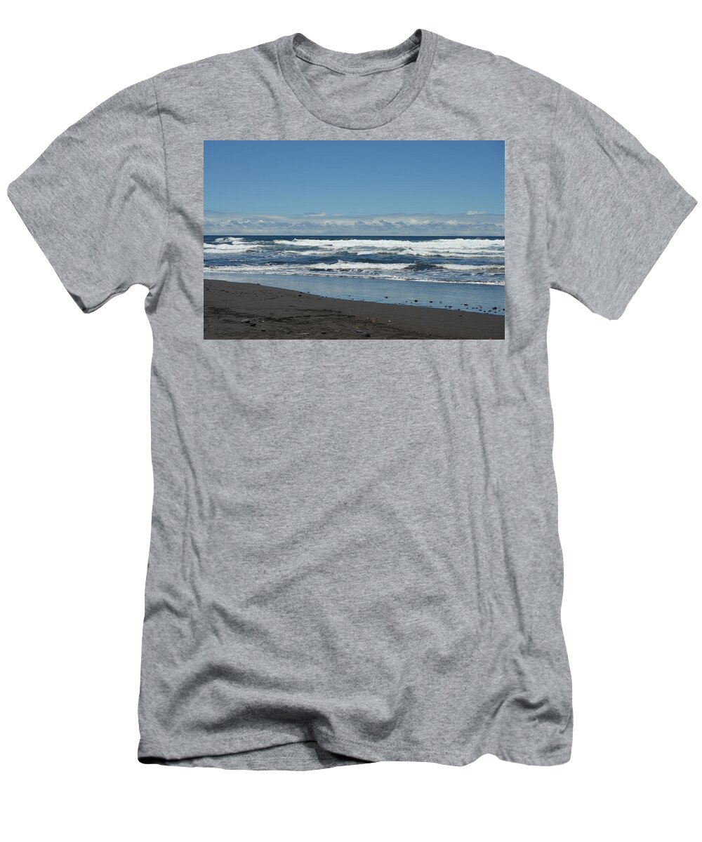 Kona T-Shirt featuring the photograph North Kona Coastline 2 by Amy Fose